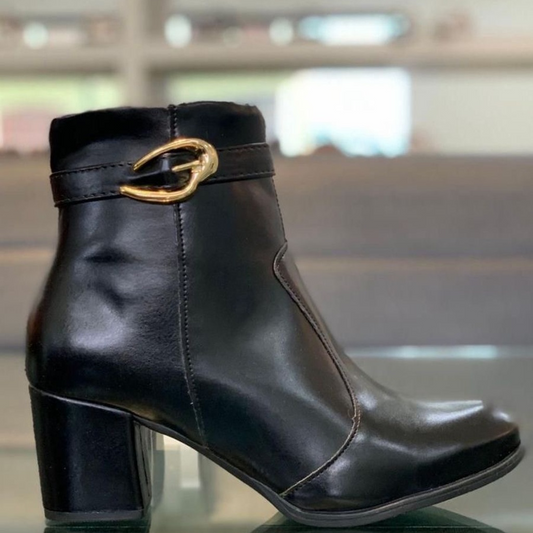 Bota preta de cano curto