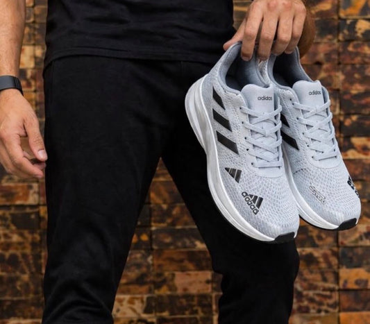 Tênis adidas